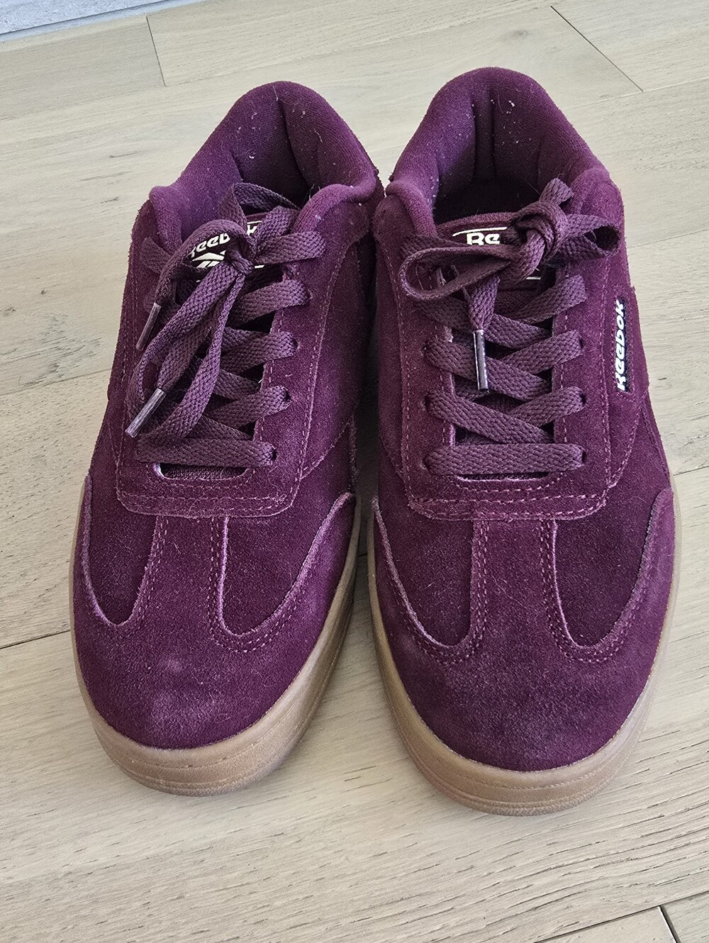 Reebok Classic Suede Sneakers in Burgundy Ortholite Comfort Footbed Msrp $90 - Picture 5 of 10